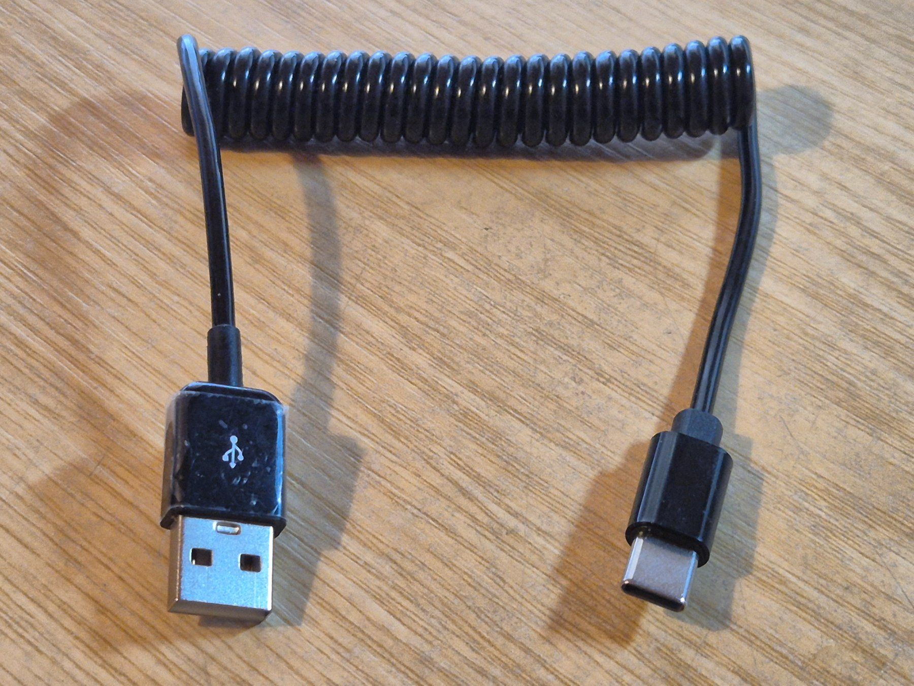 Câbles: Spiralkabel USB A-C – Neuf (Voir description) à Pratteln par Motodrom