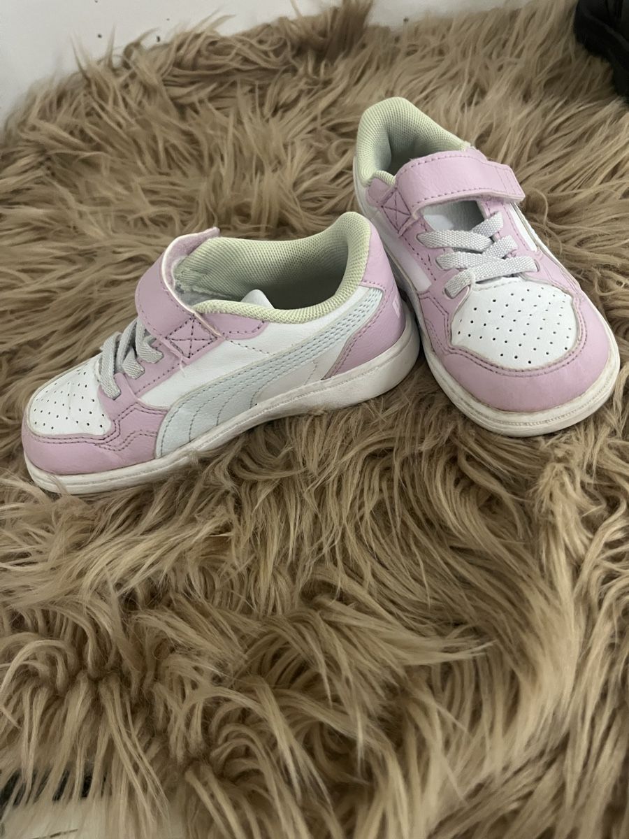 Puma Schuhe für Mädchen: Sneakers Gr. 25 – Gebraucht aus Frauenfeld von Ka.ia