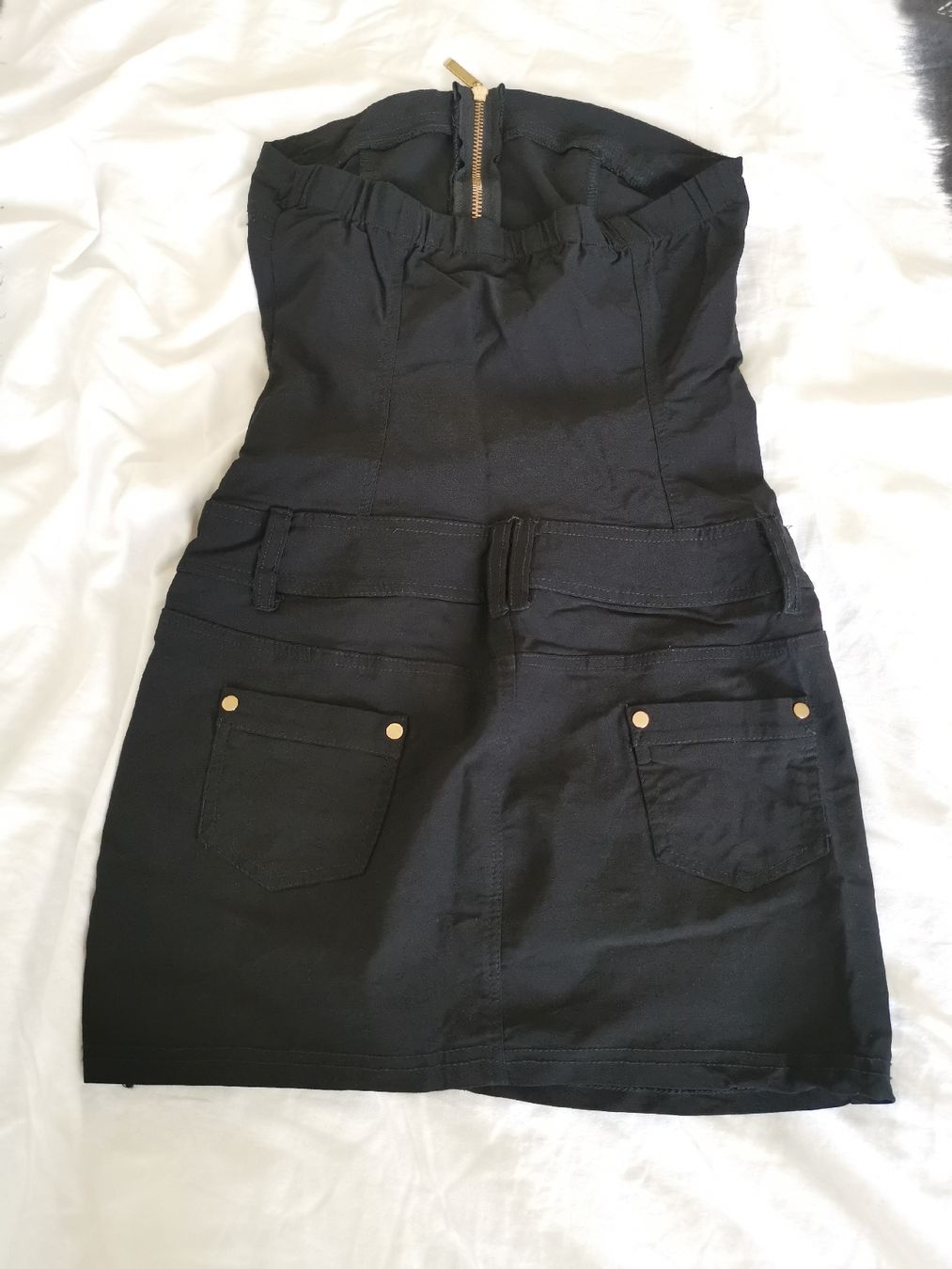 Vestiti: Schwarzes Minikleid – Usato da Zürich venduto da Immoertel 1