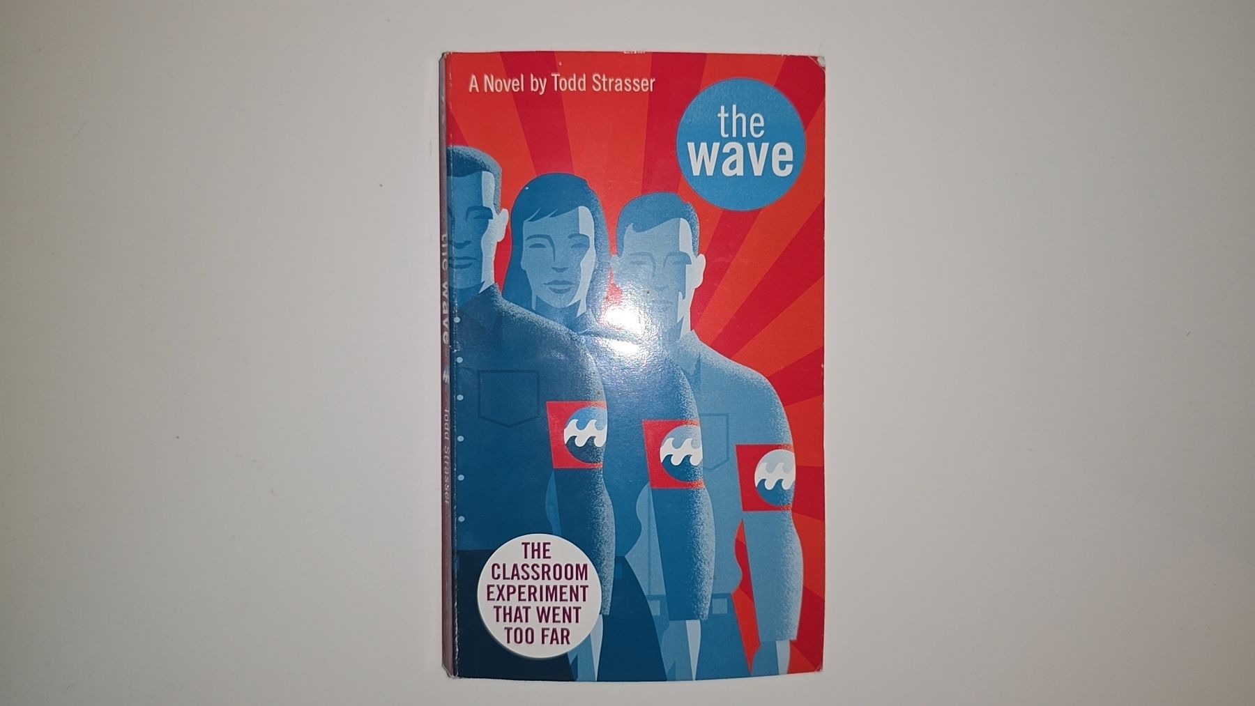 Libri: the wave - Todd Strasser – Usato da Gümmenen venduto da marvingauch