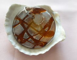 Pendentif verre brun et argenté - Neuf!