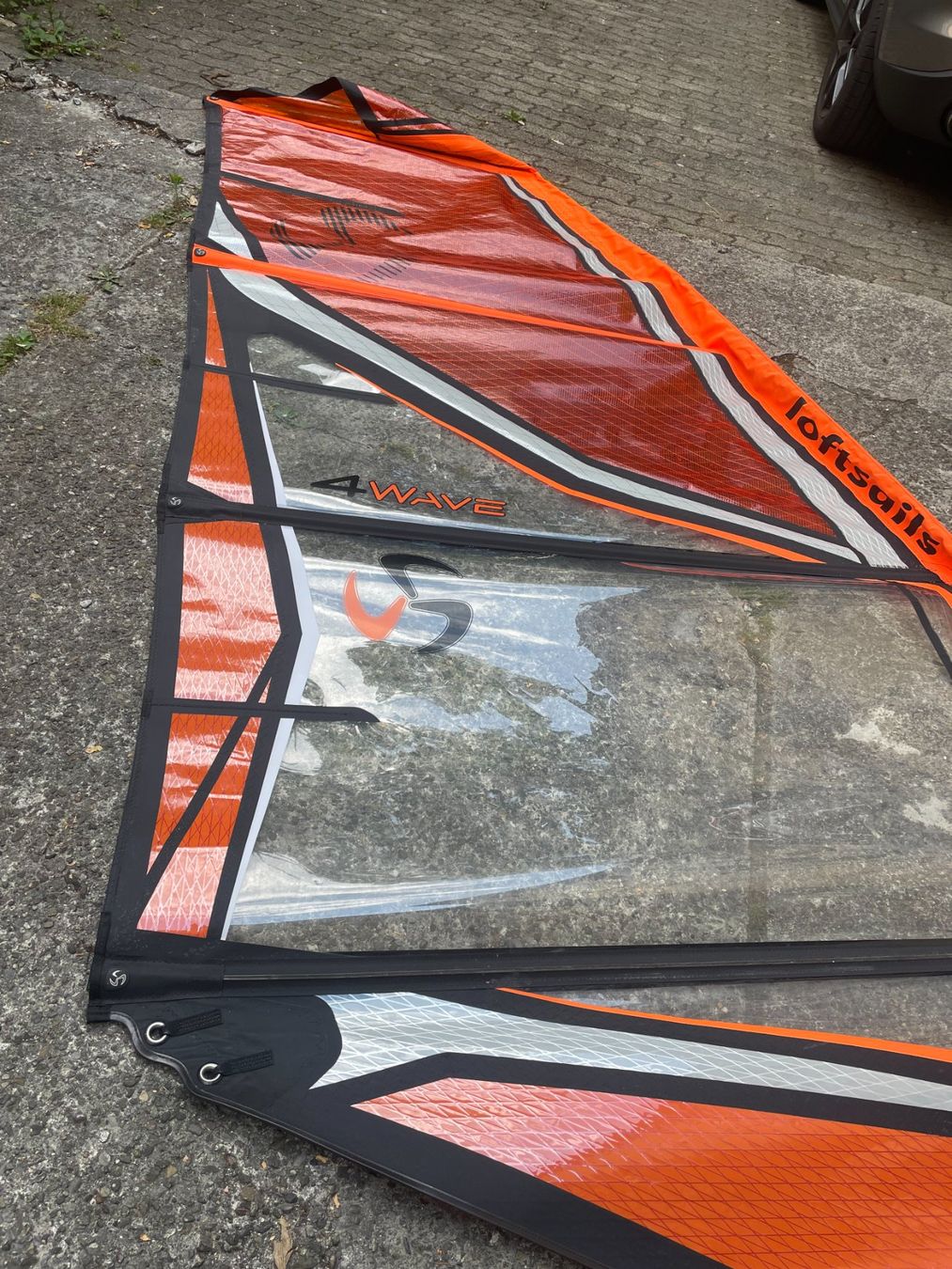 Surf: Windsurf-Segel, 5.4m2, Loftsails „4 Wave“ – Usato da Freienbach venduto da Minx1 2