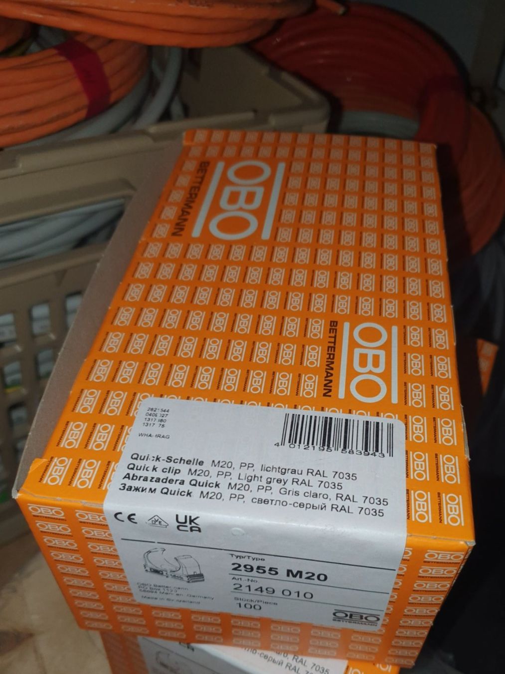 Supporti a parete: OBO Bettermann Quick-Klemmschelle M20 grau 100 Stück – Nuovo e nell'imballaggio originale da Zürich venduto da eymen20 1