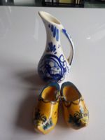 Holzschuhe und Vase aus NL für Setzkasten (Setzkasten 13)(3)