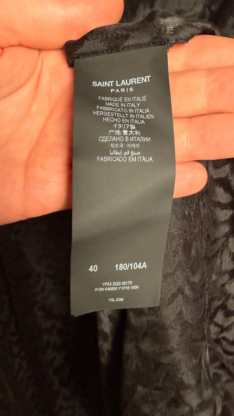 Saint Laurent Camicie: Saint Laurent Federn – Nuovo (secondo la descrizione) da Burgdorf venduto da ime_f9f6 3