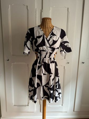 SHEIN - Kleid schwarz-weiss gemustert 36