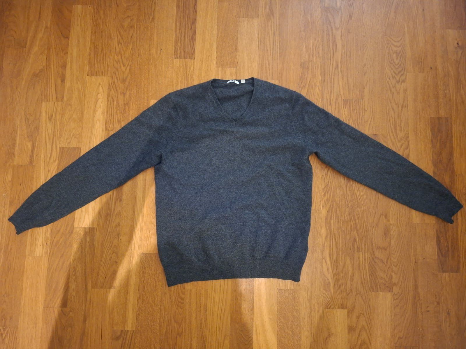 Uniqlo Maglioni & Felpe: Kaschmir Pullover – Usato da Zürich venduto da leo_l67g 1