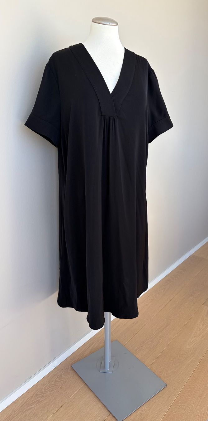 Hemisphere Robes: HEMISPHERE Kleid Gr.44 NEUWERTIG – Neuf (Voir description) à Degersheim par Starkigel