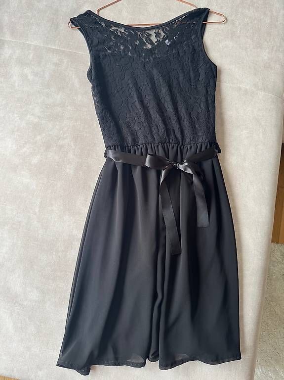 Vestiti: Schwarzes Spitzenkleid mit Schleife – Usato da Dübendorf venduto da selinamariah 1