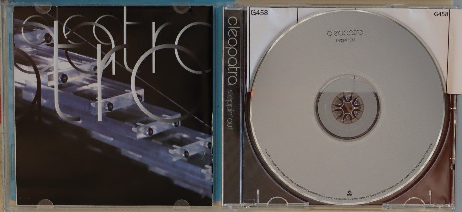 CDs: Cleopatra – Sleppin’ Out – Gebraucht aus Luzern von CONTENTI 1