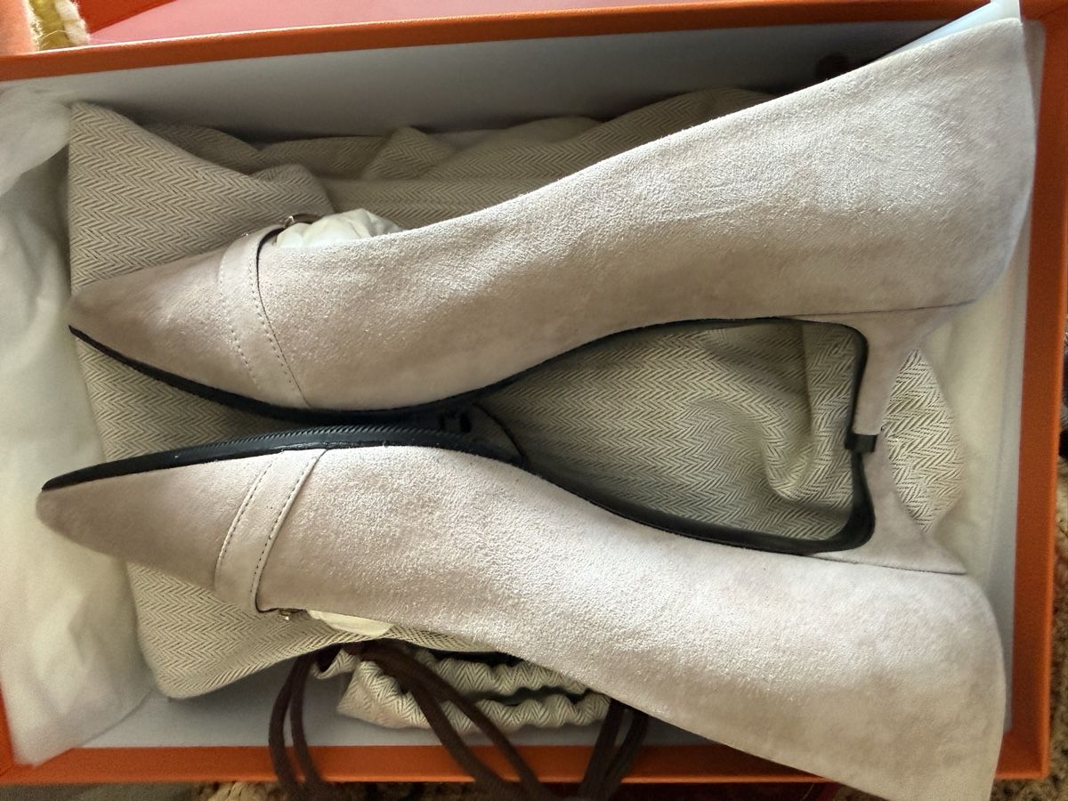 Hermès Scarpe da donna: Pumps beige Hermes Groesse 38 neuwertig – Usato da Hagendorn venduto da E_S_D 2
