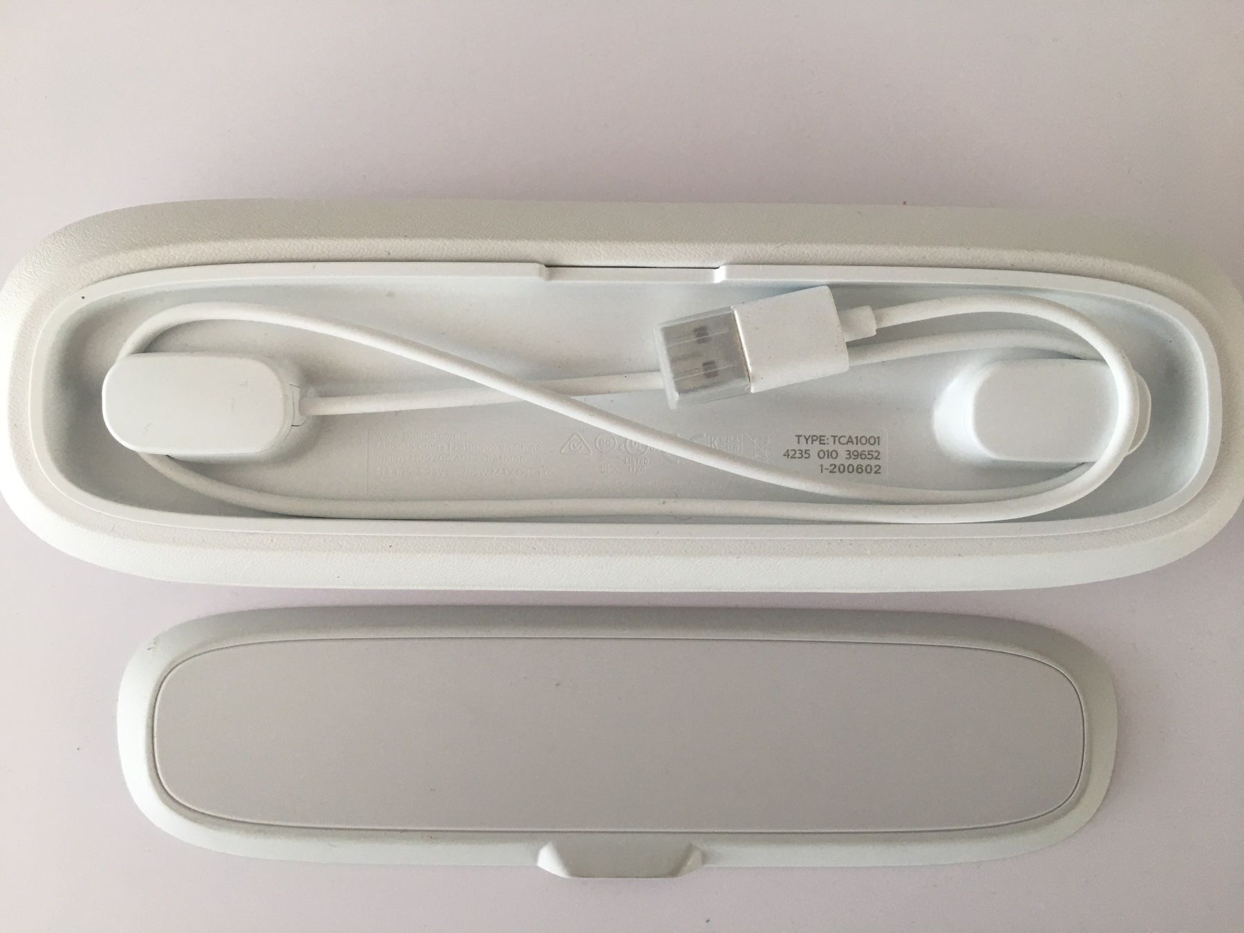 Philips Chargements: Philips Sonicare Premium Lade-Etui USB-Anschluss Lederoptik – Neuf (Voir description) à Suhr par mar_6lb7 1