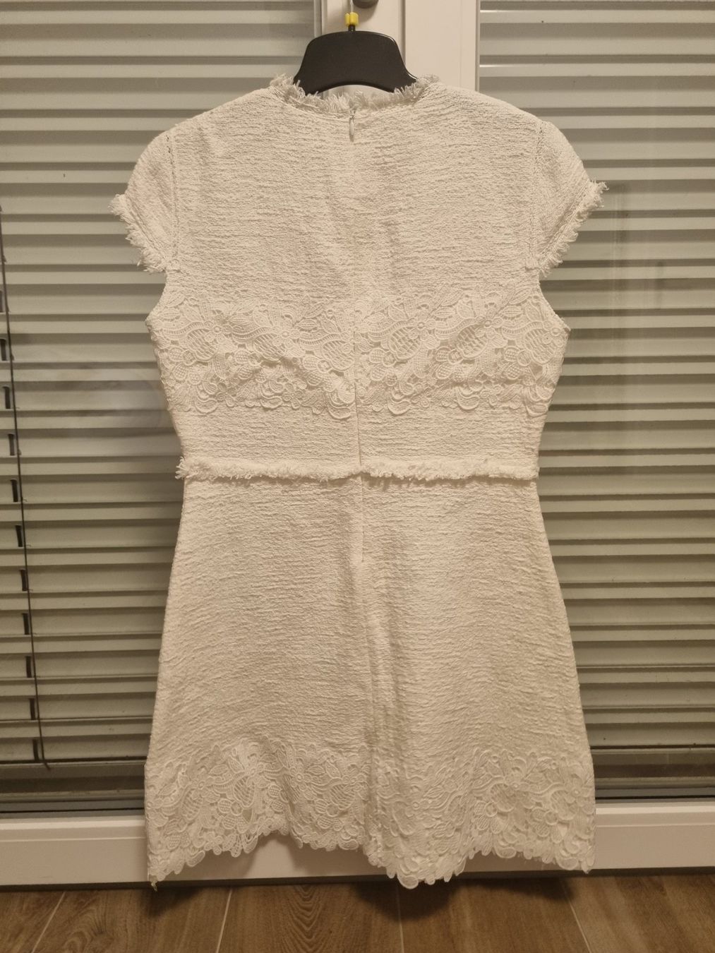 Vestiti: Kleid in klassischen  Look mit Spitze – Usato da Uerkheim venduto da Pod23 1