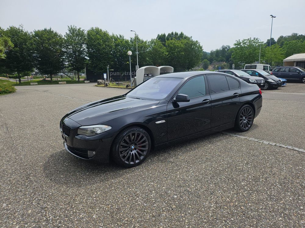 BMW 530 D Limousine Schwarz Top Zustand!