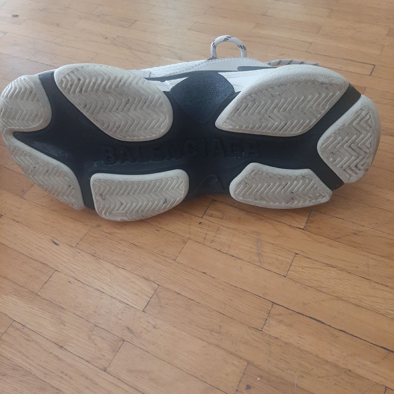 Balenciaga Scarpe da donna: Baskets Balenciaga triple S 36 – Usato da Chêne-Bourg venduto da chsandra34 5