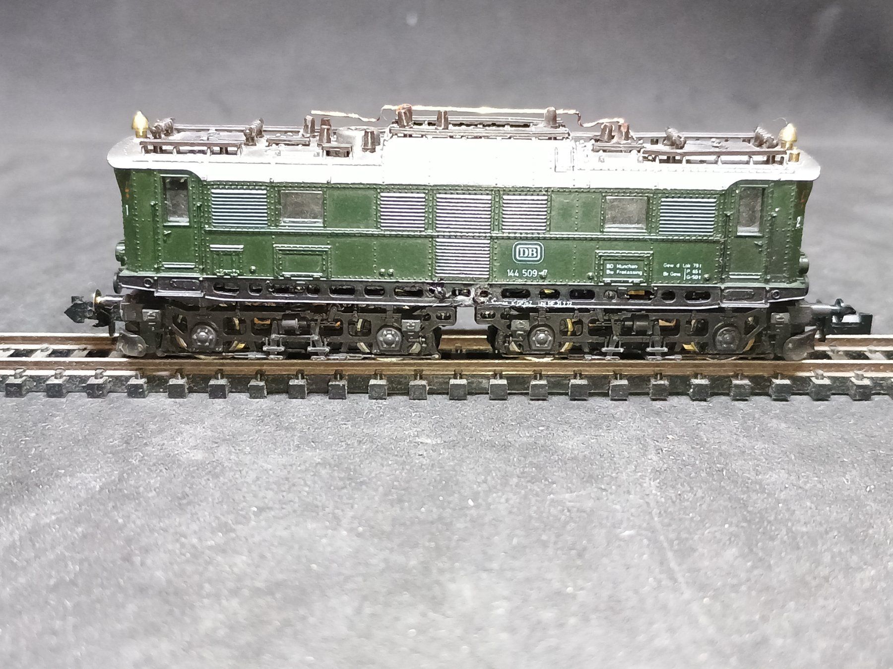 Roco Modellini di ferrovie: Spur N BR144 (E41) DB – Usato da Bätterkinden venduto da hob_6b8x 2