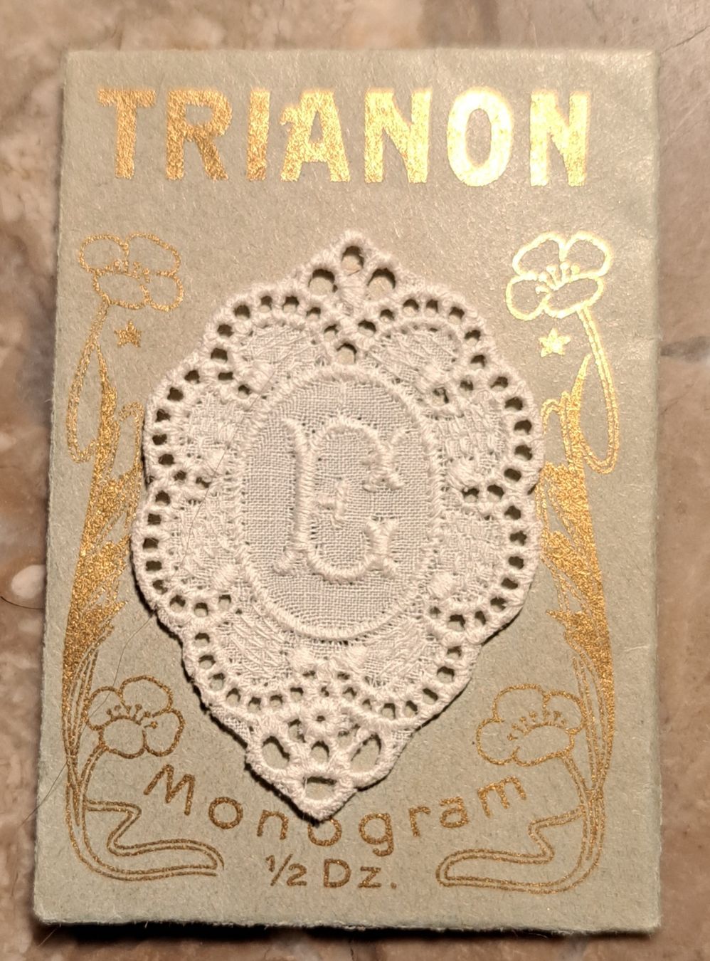 Tessuti: 🇨🇭" E "Monogramme dentelle de coton ancienne à coudre – Nuovo e nell'imballaggio originale da Hauterive NE venduto da ali_vintage 2