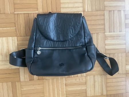 Schwarzer Lederrucksack von Desigual