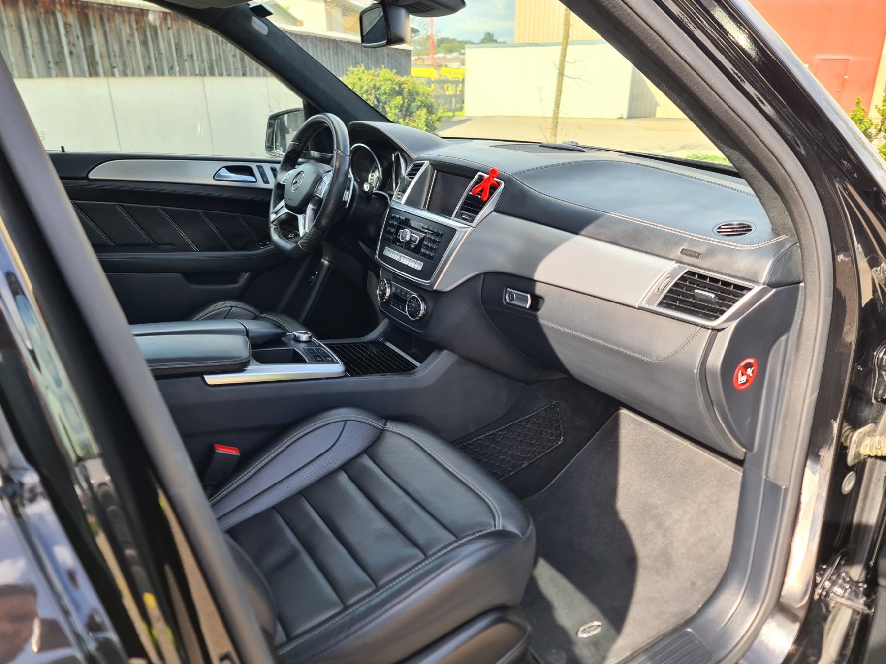 Mercedes-Benz Automobili: Mercedes ML 63 AMG – Usato da Flawil venduto da BmwLoverM3 7