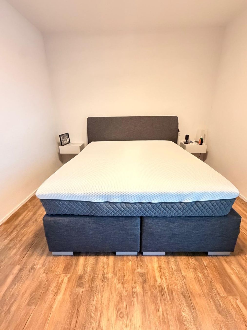 Livique Betten: Boxspringbett komplett 160x200 oder mit Emma-Matratze – Gebraucht aus Mägenwil von sportiv