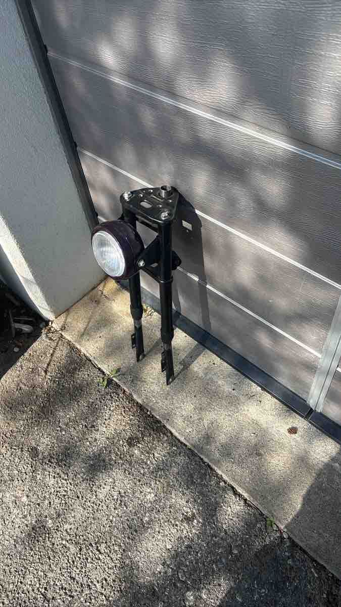 Mofas: Vorderradgabel mit Scheinwerfer schwarz akzeptabel – Gebraucht aus Niederurnen von abi_s6td