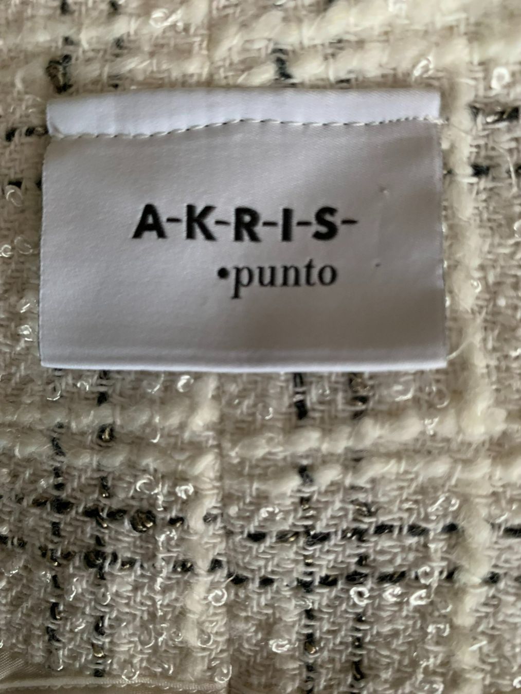 Akris Giacche: AKRIS: Exklusiver heller Tweed-Blazer, Gr. 36 – Nuovo (secondo la descrizione) da Luzern venduto da paulablue 6