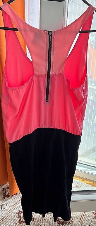 Zebra Vestiti: Robe moulante – Usato da Confignon venduto da jus_yr82 1