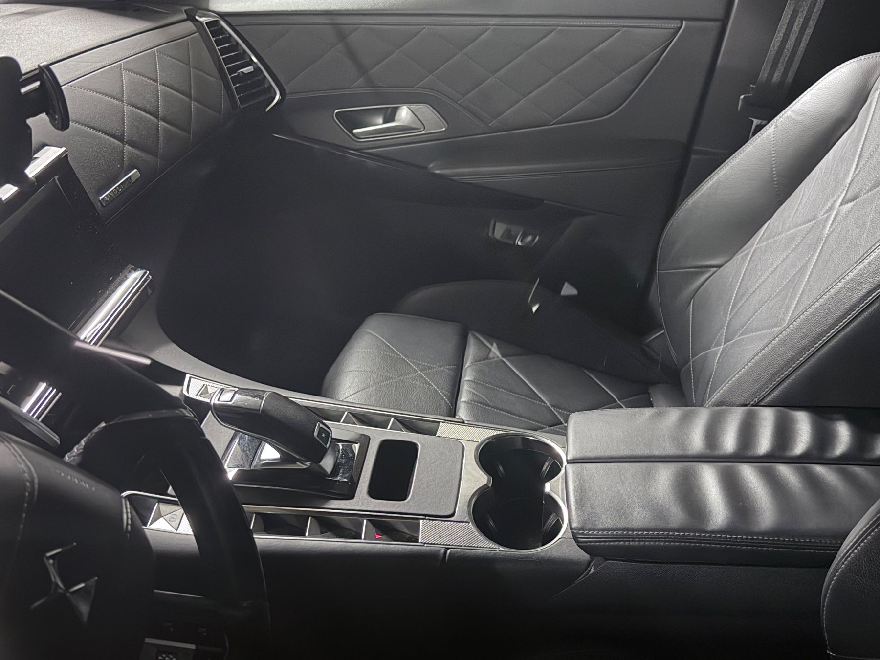 DS Automobiles Automobili: DS7 Crossback 2019 - SUV – Usato da Conthey venduto da dac_sl7x 2
