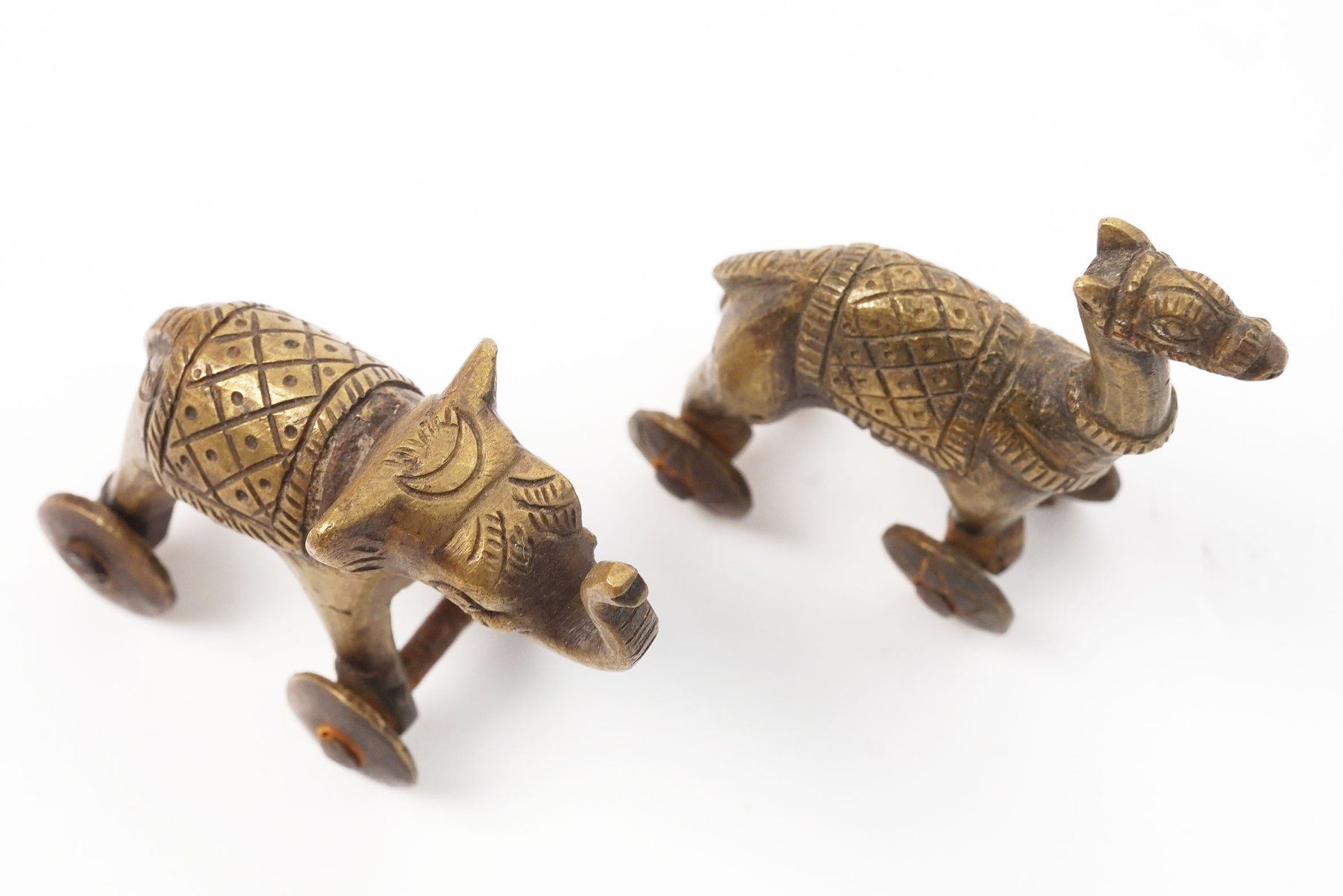 Statuette: 2 kleine Messingfiguren Elefant und Kamel – Usato da Buochs venduto da chicco64 4