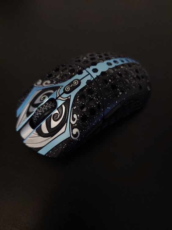 Finalmouse Starlight 12 旨く Phantom (M)