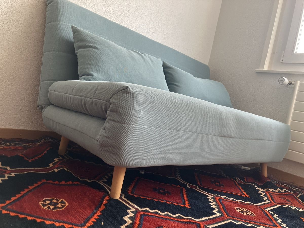 Sofas: Canapé lit 140cm – D'occasion à Colombier NE par Nadinkaa 1