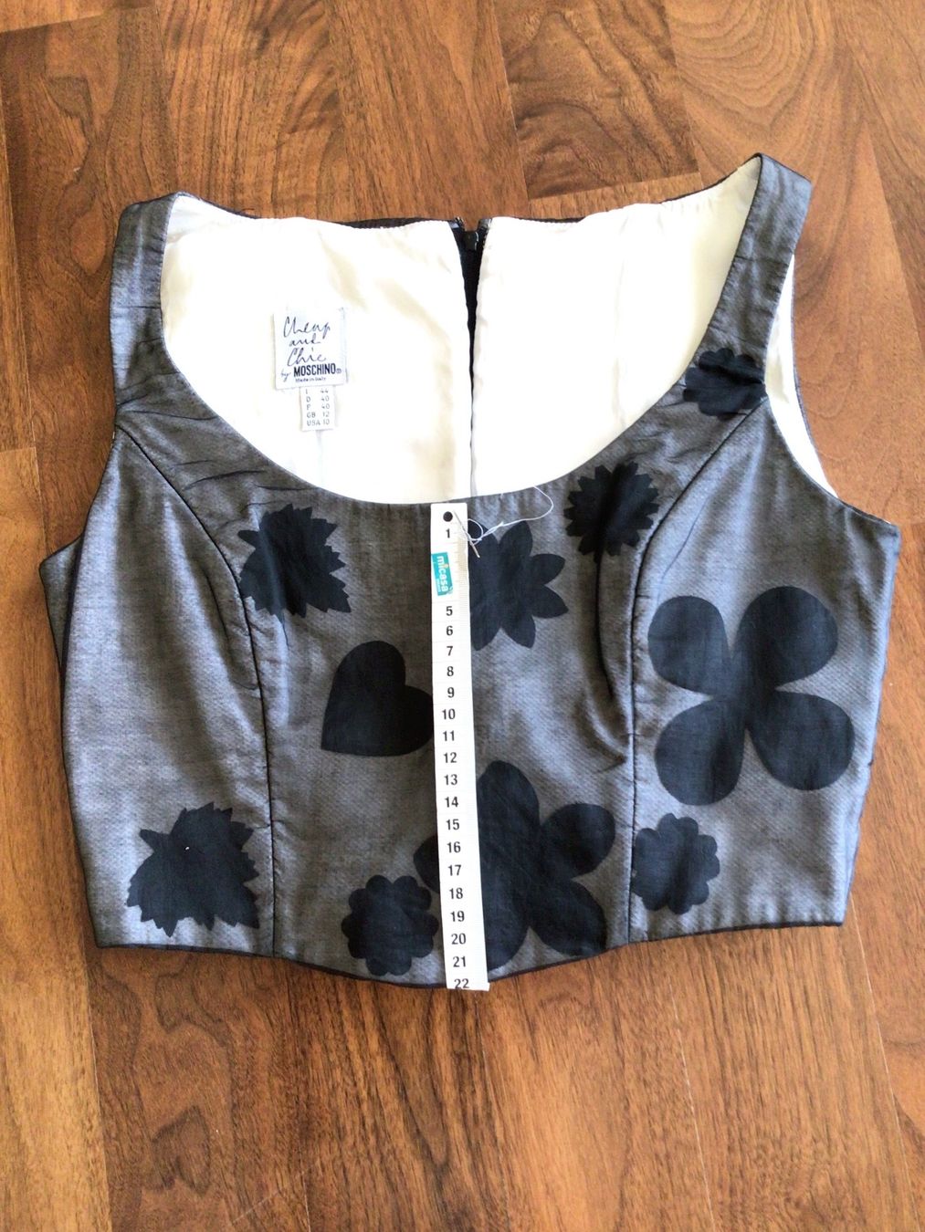 Moschino Top: Oberteil Moschino. Elegant – Usato da Zürich venduto da ElarmariodeRuth 8