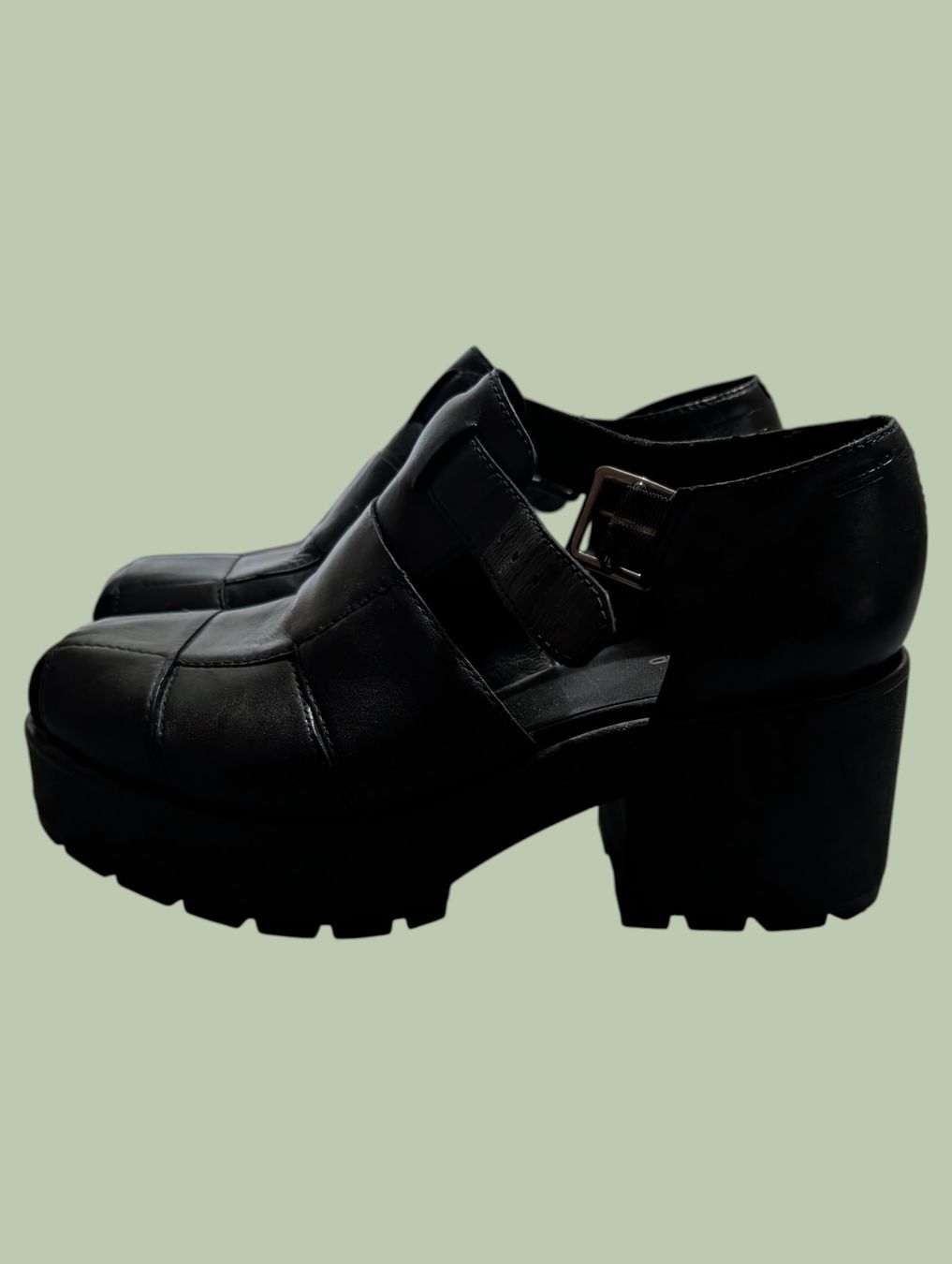 Vagabond Scarpe da donna: Schwarze Vagabond Plateau-Sandalen – Usato da St. Gallen venduto da nadinewho 2