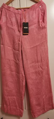 H. Boss, pantalon d'été neuf, léger et soyeux. T. 38