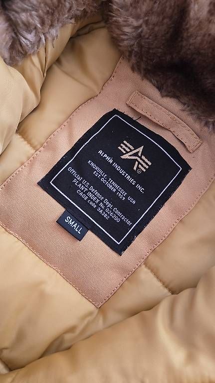 Jacken: Alpha Industries Winterjacke – Gebraucht aus Seuzach von Ori7 1