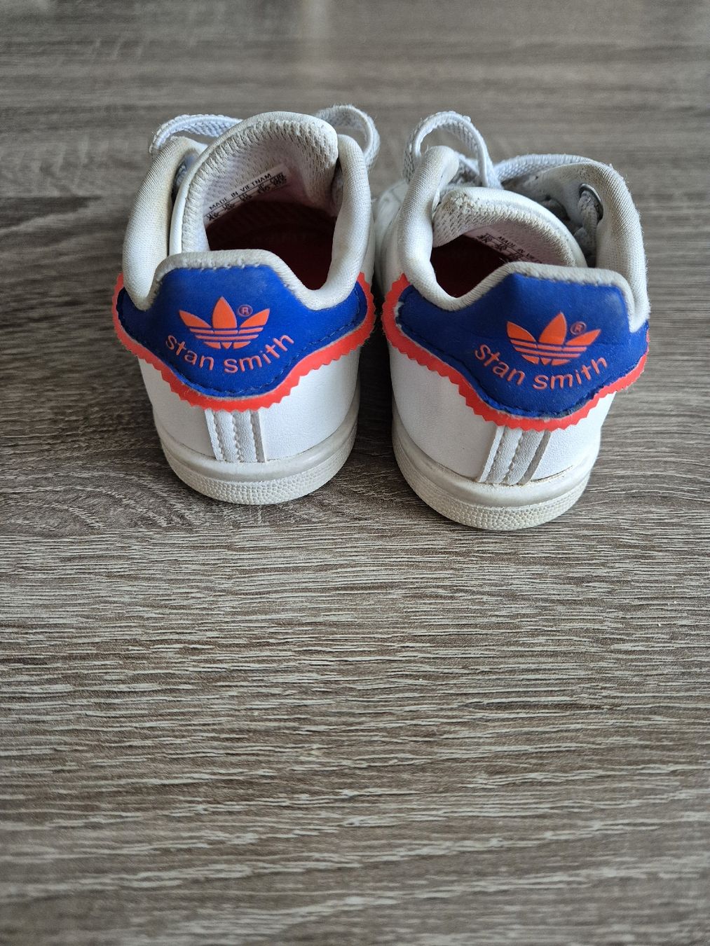 Adidas Scarpe per ragazzi: adidas stan smith Gr.19 – Usato da Thalwil venduto da Briscolina 1
