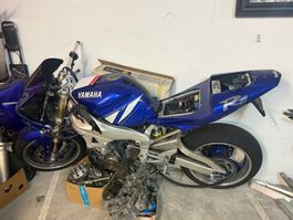 Yamaha R1 Motorrad Ersatzteile Demontiert guter Zustand