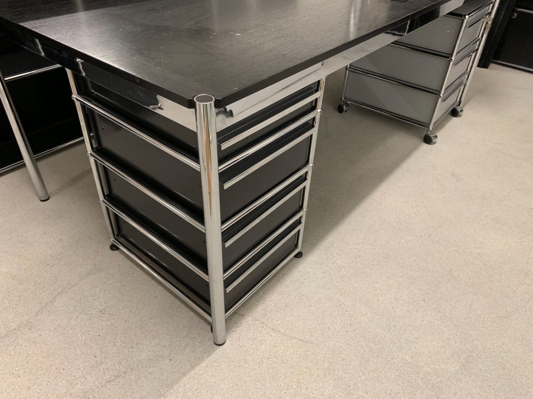 USM Kommoden: Usm Korpus Mit 4 Schublade Lief Gratis – Gebraucht aus Thun von Thuno6 1