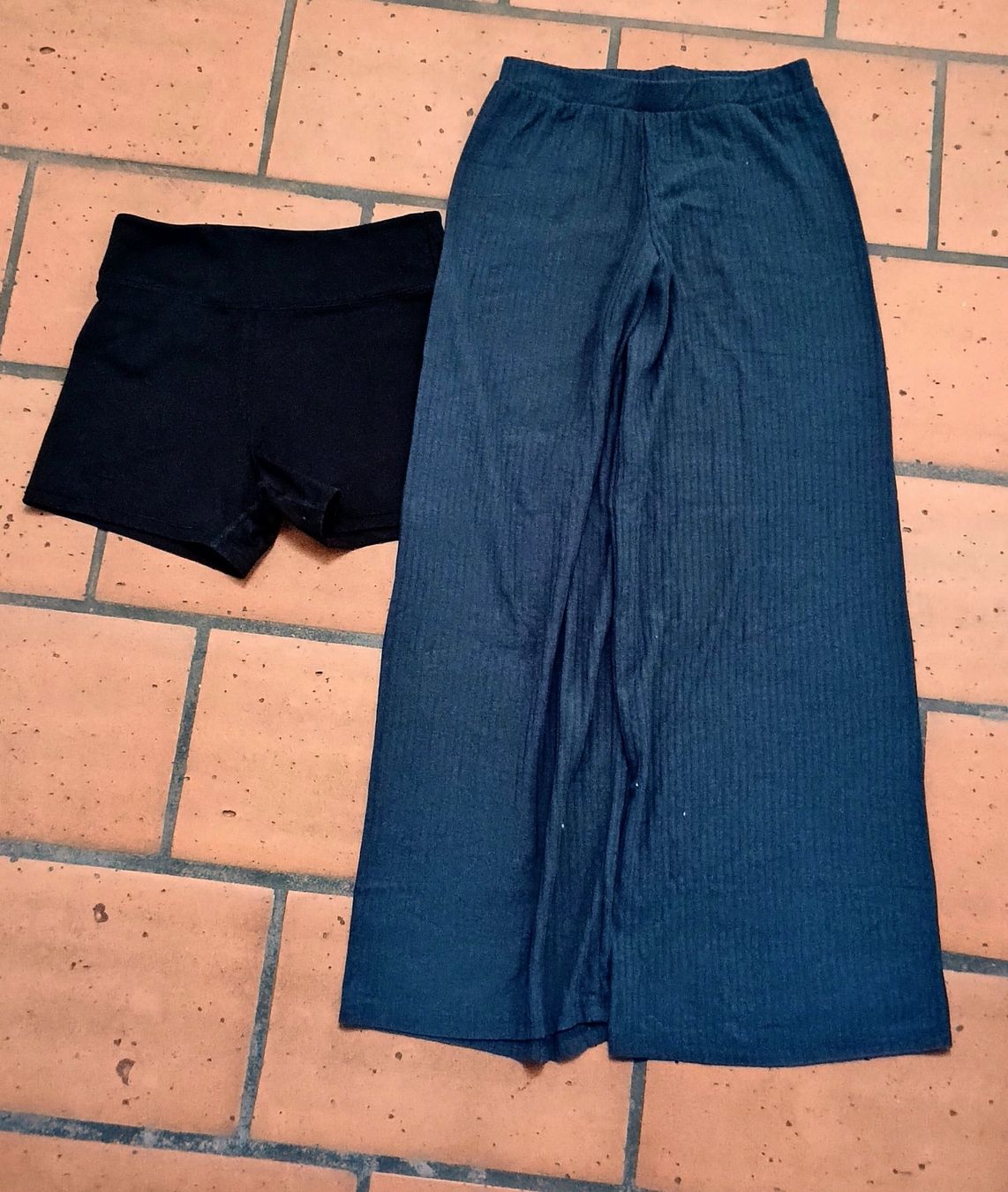 Lotti & Set di vestiti: Hose Paket Jeans für Mädchen 158 – Usato da Berg TG venduto da kboettner77 2