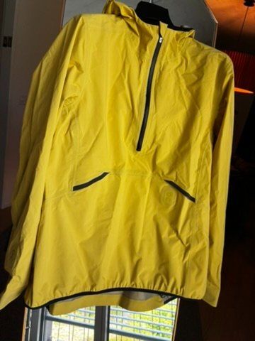 Vestes: On! leichte Regenjacke - Gr. Small – D'occasion à Winterthur par Mitschg