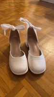 Weisse Schuhe