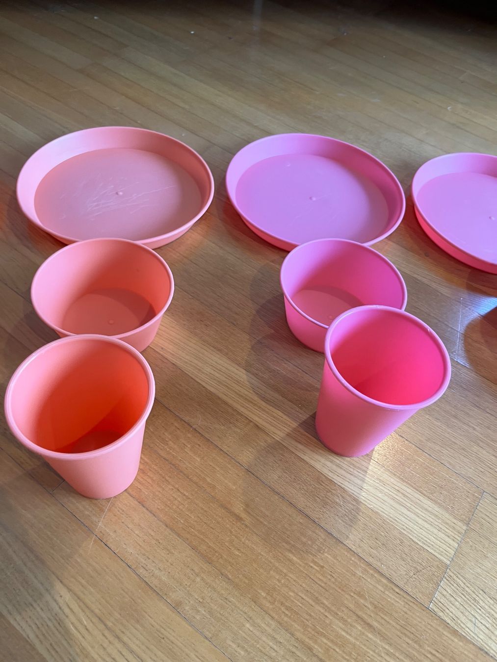 Set di piatti: 4er-Pack Schüssel, Teller und Becher aus Kunststoff – Usato da Umiken venduto da deb_57xk 2