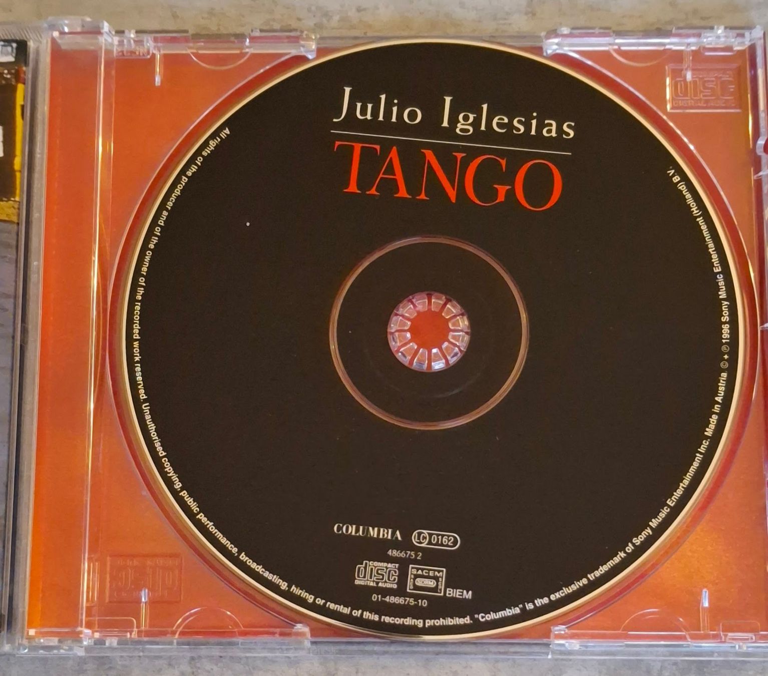 CDs: Julio Iglesias - Tango – D'occasion à Reinach BL par Chela04 2