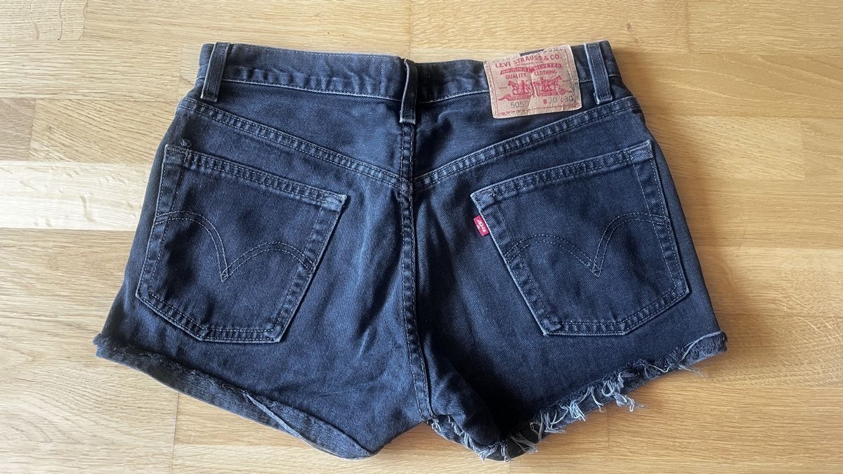 Levi's Jeans: Shorts Levi's 505 noir grösse s – Usato da Bern venduto da LaraTouvet 2