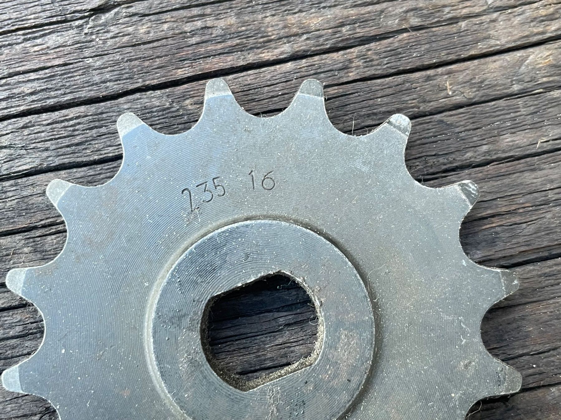 Sachs Ciclomotori: Pignon avant. – Nuovo e nell'imballaggio originale da Leytron venduto da ACLEONARD01 2