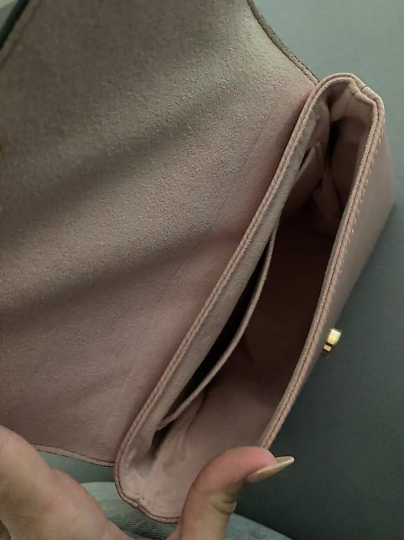 Louis Vuitton Borse da donna: Louis Vuitton Locky BB Epi – Usato da Baar venduto da dan_88gy 4