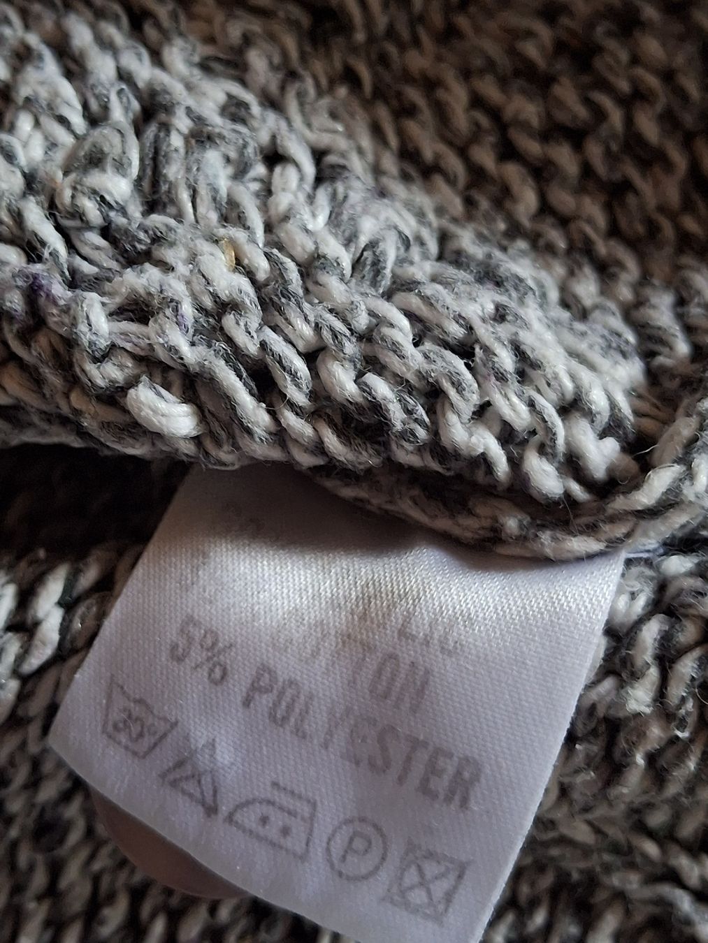 Maglioni & Felpe: Pull court taille S marque Jelmoli 35% coton – Usato da Villiers venduto da san_jn5w 3