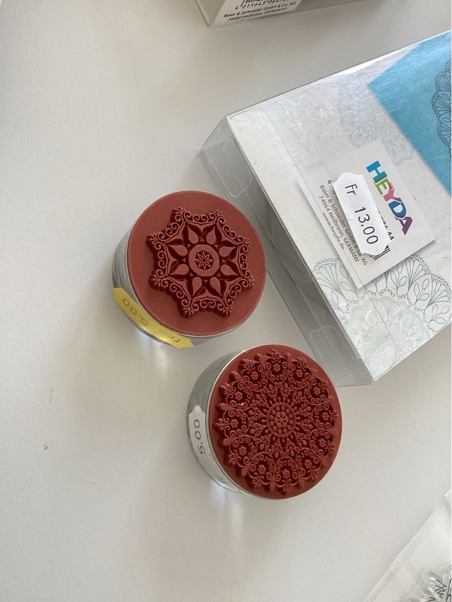 Bastelsets: Stempelset und Stanzer – Neu und originalverpackt aus Schüpfheim von W010 4