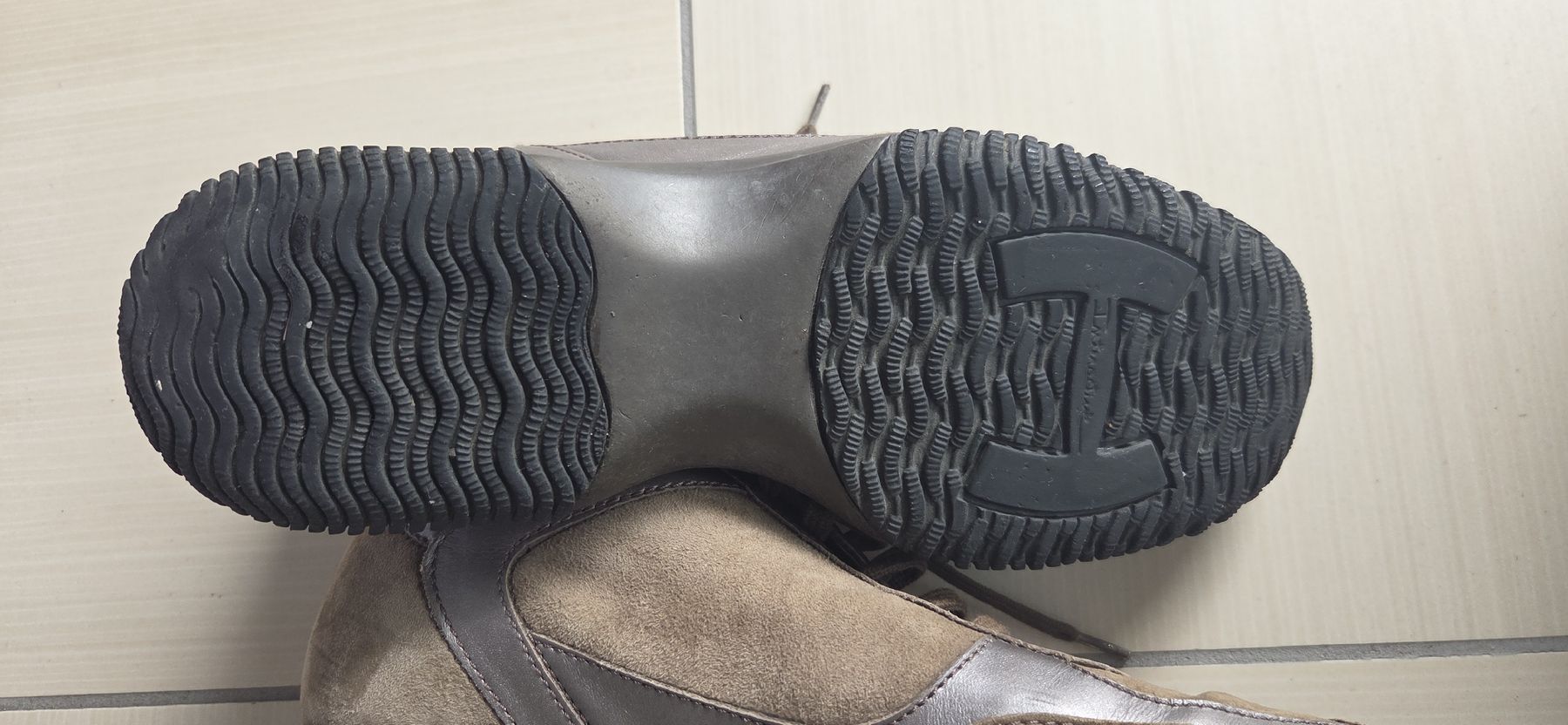 Hogan Chaussures femmes: HOGAN INTERACTIVE – D'occasion à Ascona par principessacaroline 3