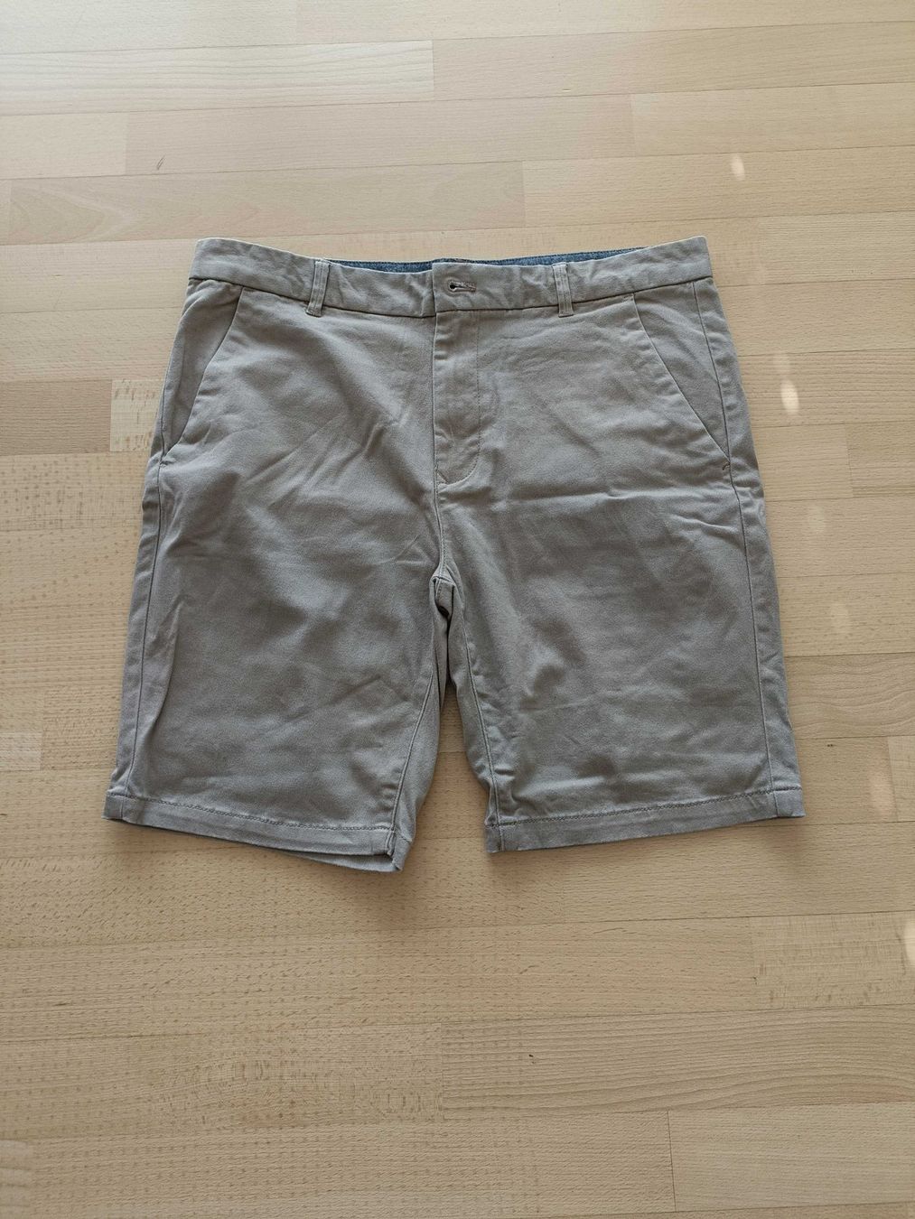 Hosen: Kurz Hose Chino Grösse 35 – Gebraucht aus Zumikon von dwl_j987